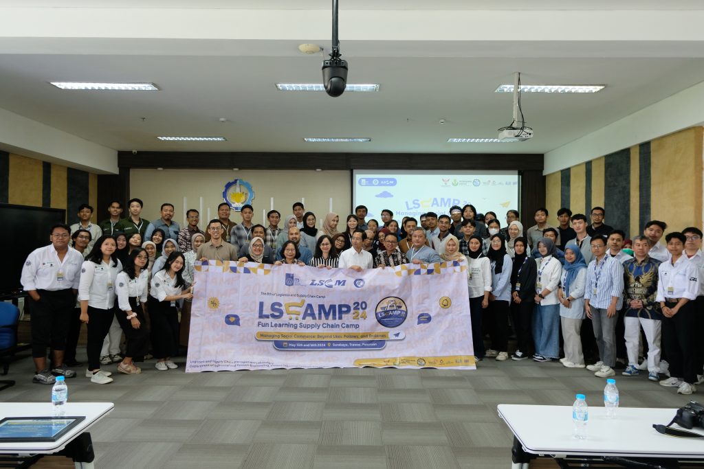 Mahasiswa Teknik Industri Hadiri Workshop Terkait Tantangan dan Peluang Regulasi dalam Social Commerce di LSCAMP 2024